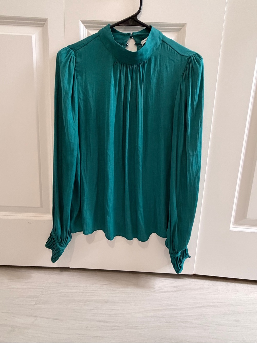 Work/office aqua top
